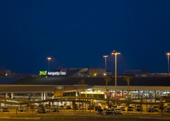 Covid-19: ANA assegura controlo da temperatura nos aeroportos de Faro e Porto