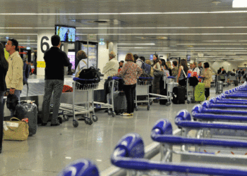 IATA: procura doméstica em março cresce mas viagens internacionais continuam bloqueadas