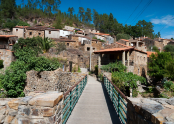 Campanha de primavera no Bookinxisto com descontos até 50% para reservas de experiências e alojamentos