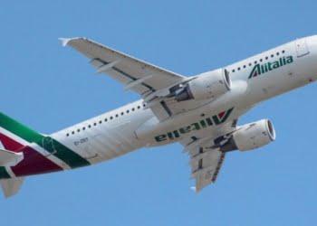 Volta Int.: “Alitalia opera último voo, após 75 anos e milhares de milhões de prejuízos”