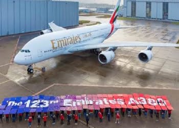 Emirates assinala a entrega do último A380 da frota