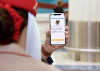 Emirates inicia testes do IATA Travel Pass simplificando requisitos de viagem relacionados com COVID-19