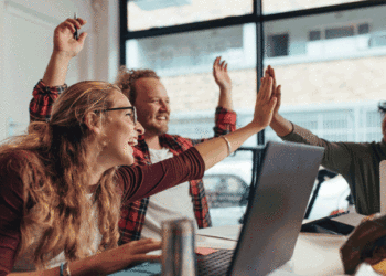 Portuguesas HiJiffy e Live Electric Tours vencem 2.ª edição da UNWTO Tourism Startup