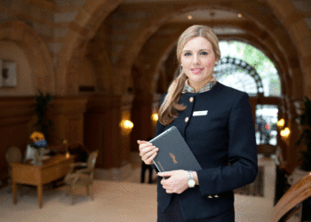 Glion e Les Roches marcam presença na feira Unlimited Future em Lisboa