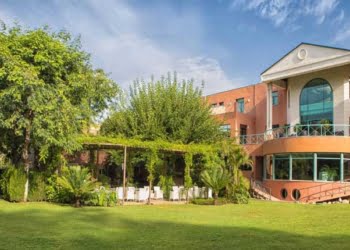 Les Roches consolida  posição como uma das instituições de ensino favoritas dos recrutadores a nível mundial