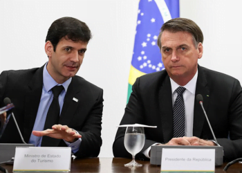 Volta Int.: “Ministro do Turismo é indiciado pela Polícia Federal”