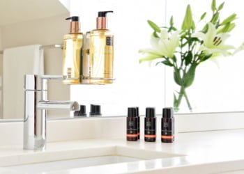 My Story Hotels cuida da proteção solar dos seus hóspedes com a ajuda da Rituals