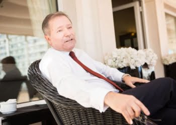 “A grande bandeira do Algarve é o extraordinário nível do seu turismo balnear”