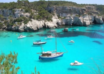 Viajar Tours lança Menorca em charter do Porto