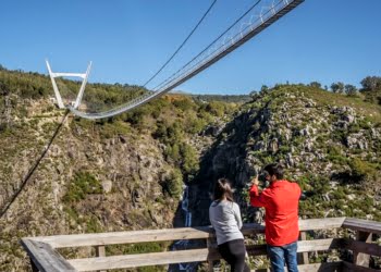 Arouca Geopark inaugura ponte pedonal suspensa