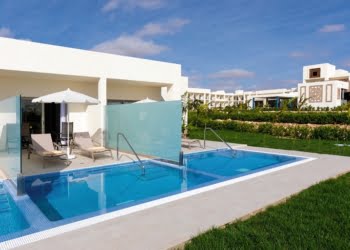 RIU reabre dois hotéis em Cabo Verde