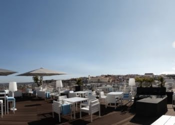 Hotel Mundial inicia temporada de verão no Rooftop