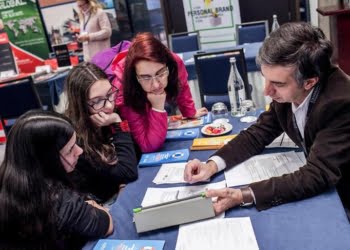 Les Roches e Glion promovem encontros personalizados para jovens interessados em formação internacional