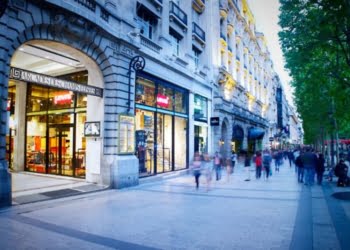 Turismo de longa distância bate recordes e compensa quebra dos mercados alemão, francês e holandês em Portugal